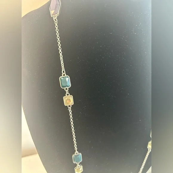 Elegant Multi-Color Gemstone Necklace - Picture 3 of 7